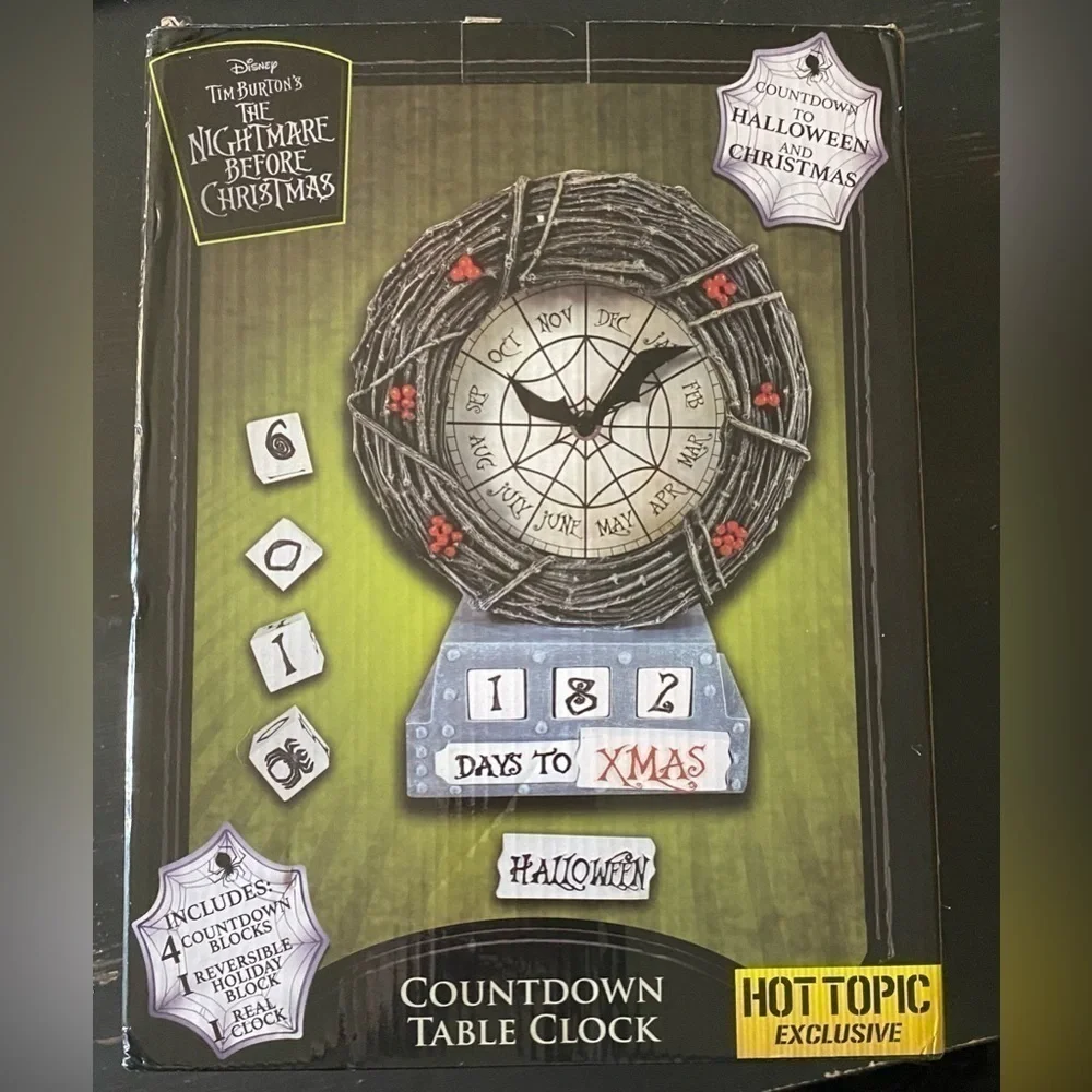 HOT TOPIC EXCLUSIVE-NIGHTMARE BEFORE CHRISTMAS TABLE CLOCK